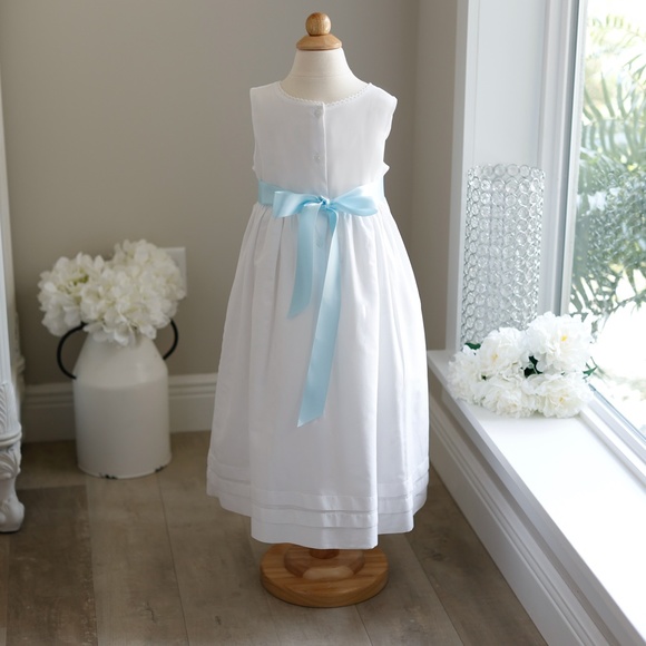 Strasburg Dress White Cotton Lined Sleeveless Embroidery Sash Beach Portrait - Picture 6 of 6